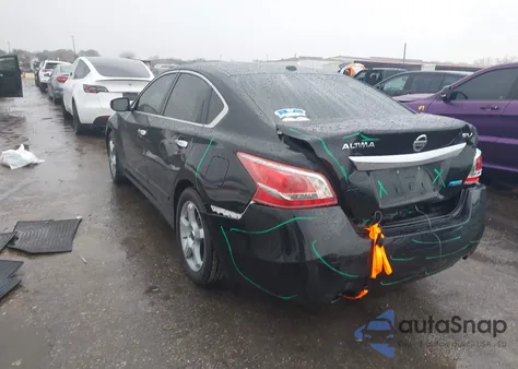 2014 Nissan Altima 2.5 Sv z USA, uszkodzony, nr VIN 1N4AL3AP4EC273141